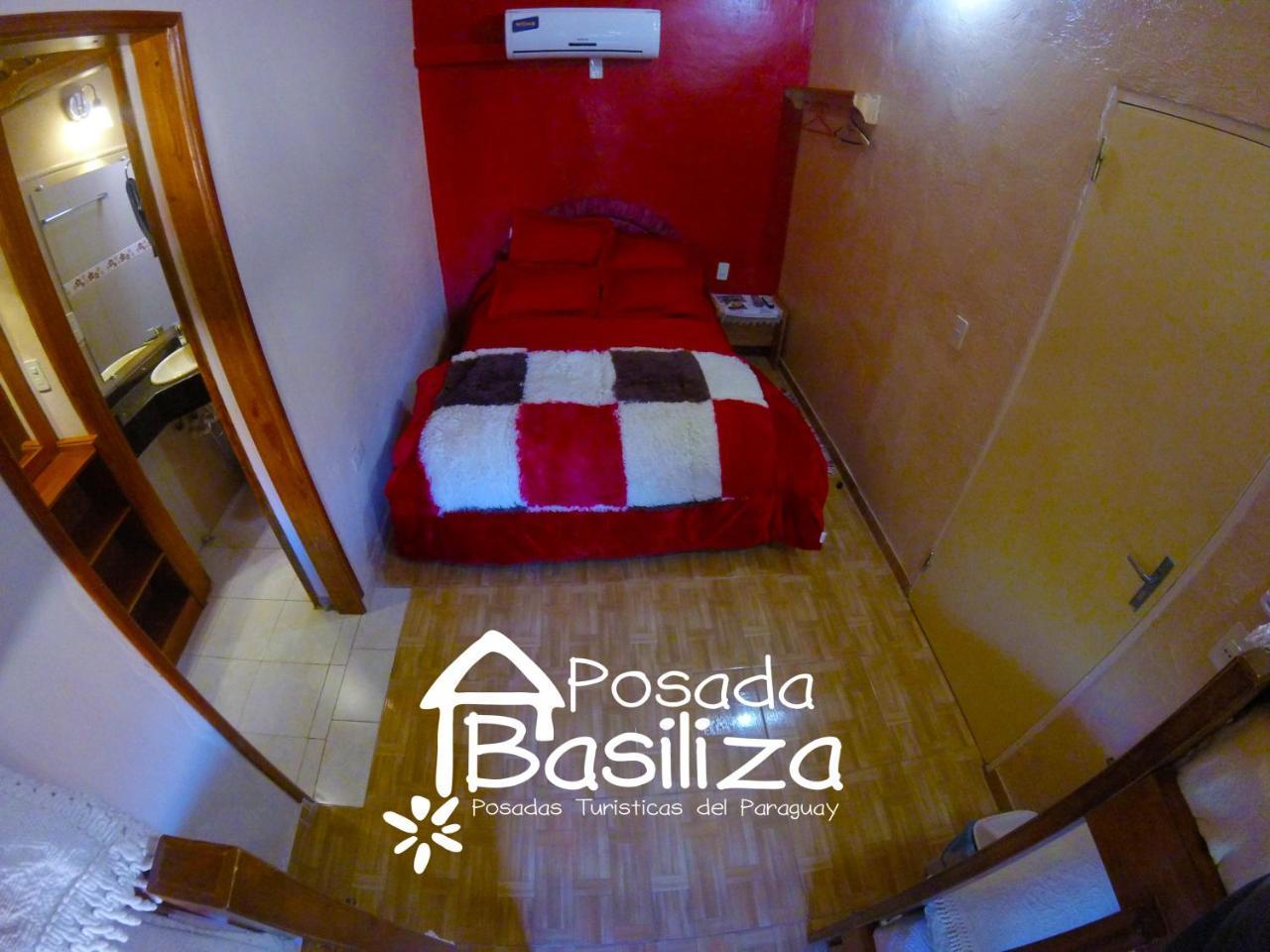 Posada Basiliza, Encarnacion Py Hotel ภายนอก รูปภาพ